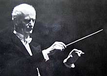 Wilhelm Furtwangler conducting